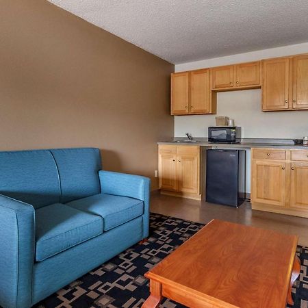 Quality Inn Redgranite Exterior photo