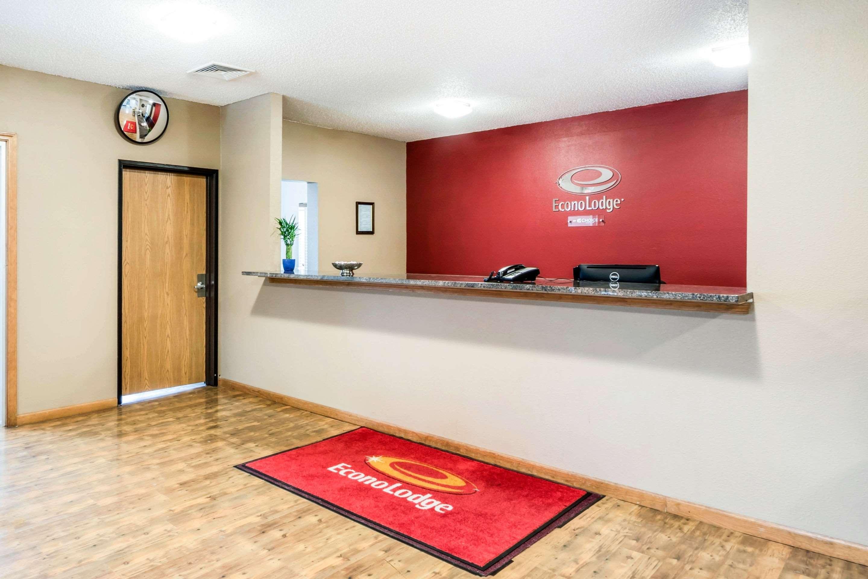 Quality Inn Redgranite Exterior photo