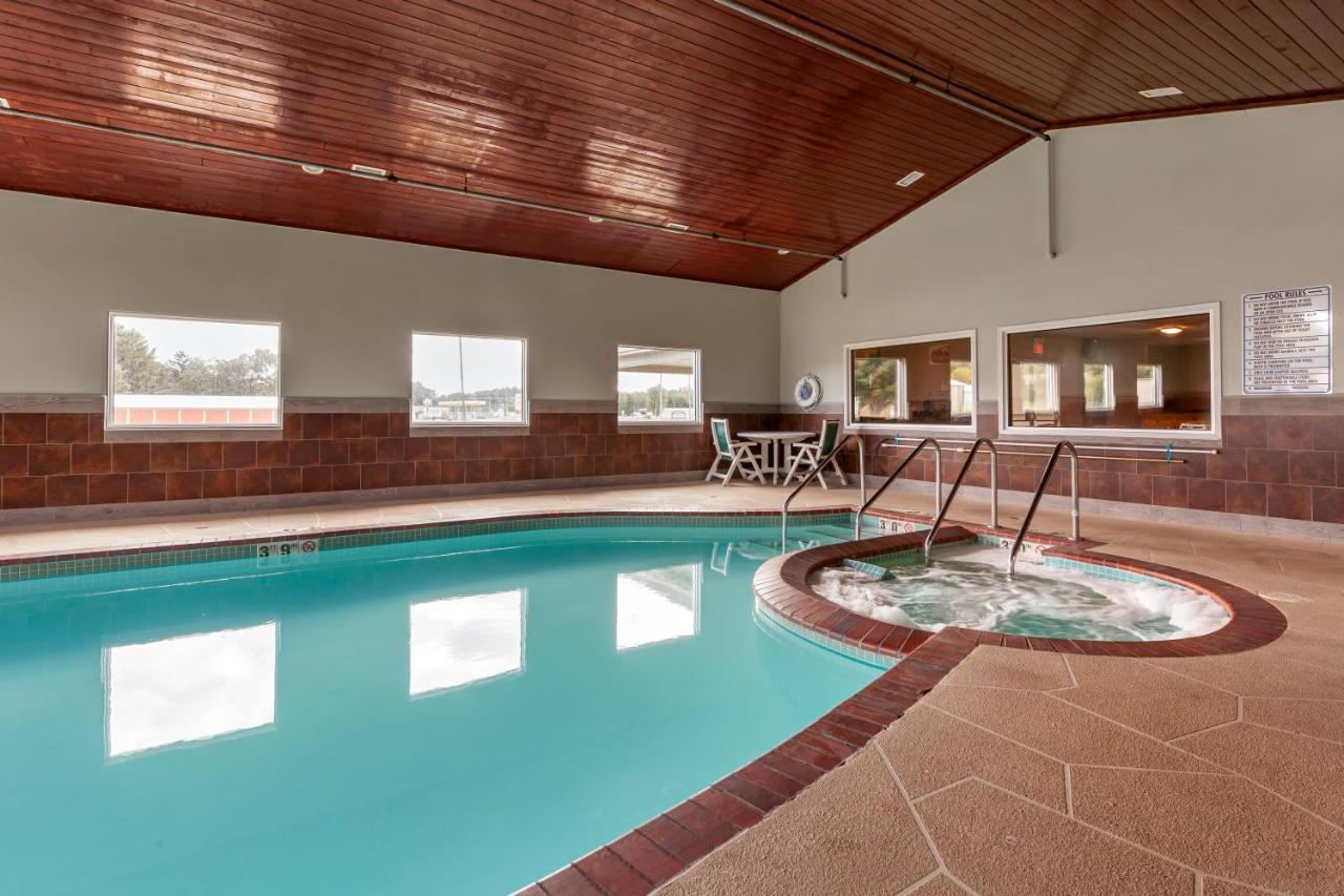 Quality Inn Redgranite Exterior photo