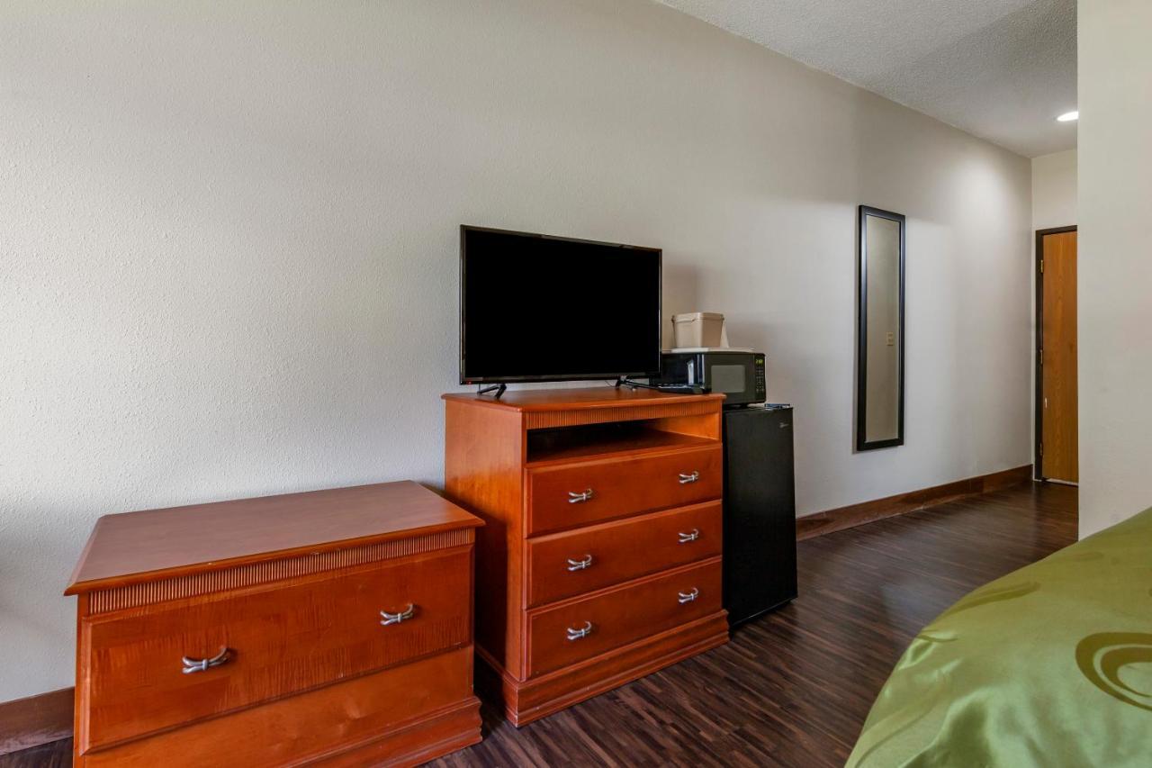 Quality Inn Redgranite Room photo