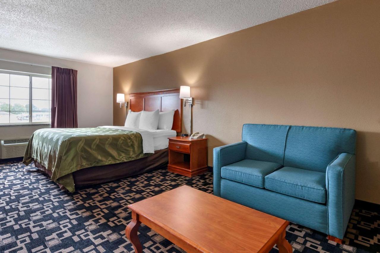 Quality Inn Redgranite Exterior photo