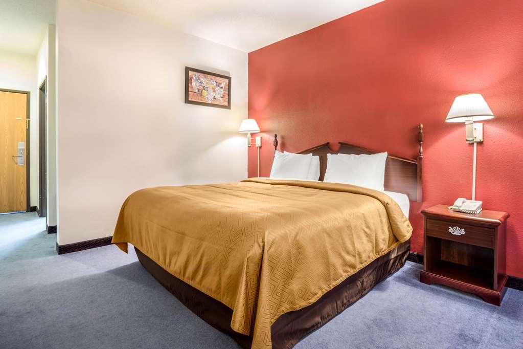 Quality Inn Redgranite Room photo