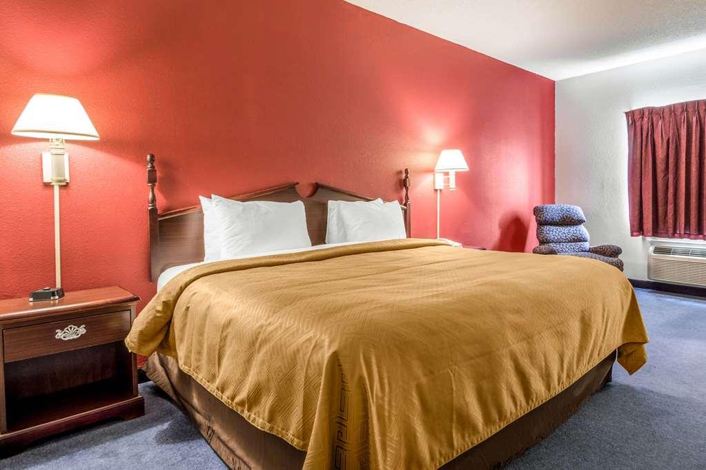 Quality Inn Redgranite Room photo