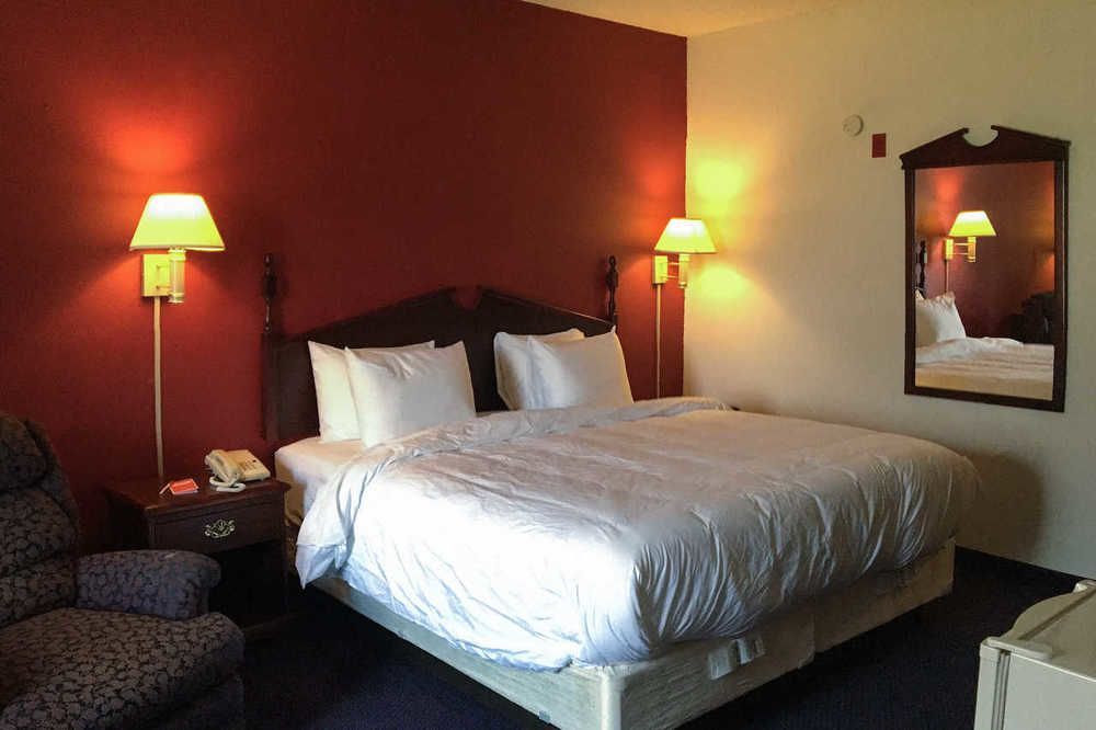 Quality Inn Redgranite Exterior photo